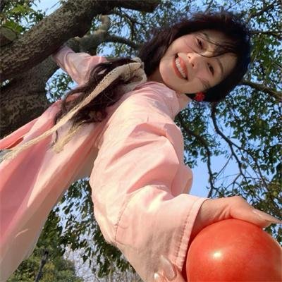 金色山谷的夏天海报